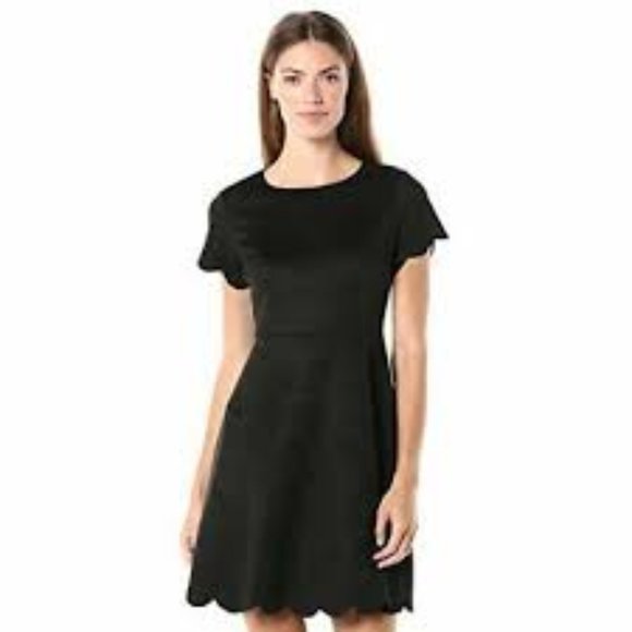 PAPPAGALLO Scalloped Short Sleeve Dress in Black Size 6 - Picture 2 of 4